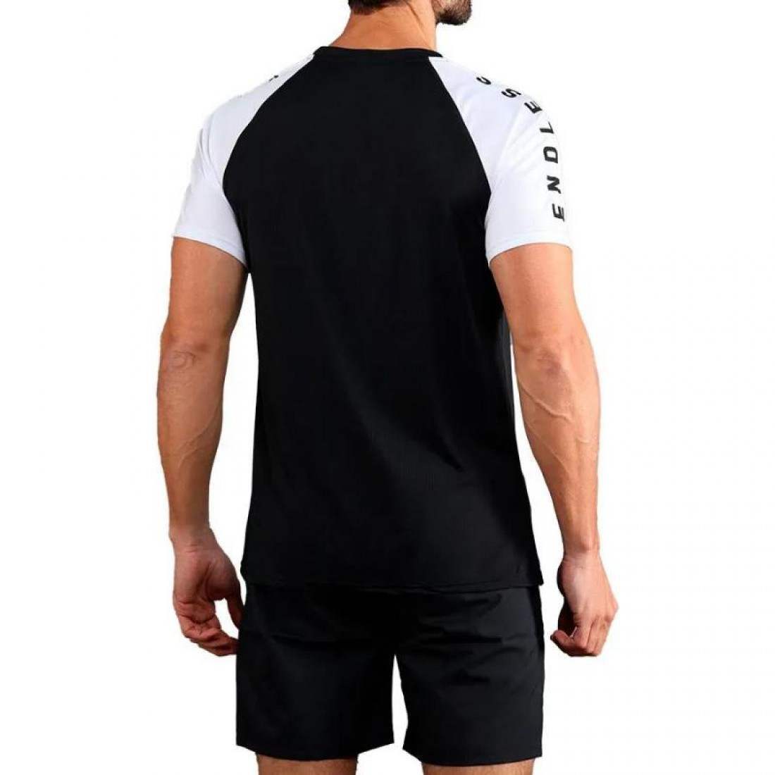 Camiseta Endless Feisty Iconic Negro Blanco